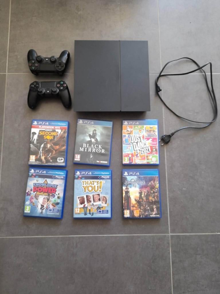 PS4 + 6 games + 2 controllers, Games en Spelcomputers, Ophalen, Met 2 controllers, Original, 500 GB