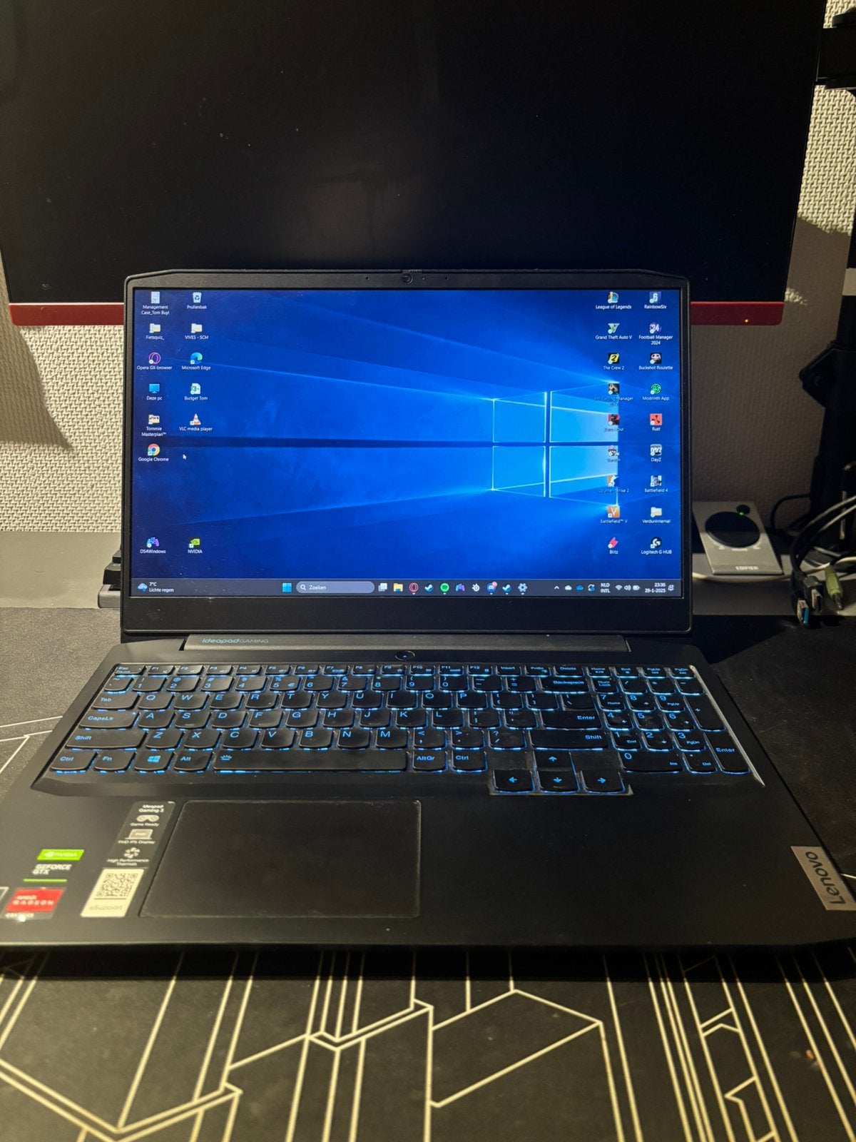 Lenovo gaming laptop, Qwerty, Utilisé, Gaming, HDD