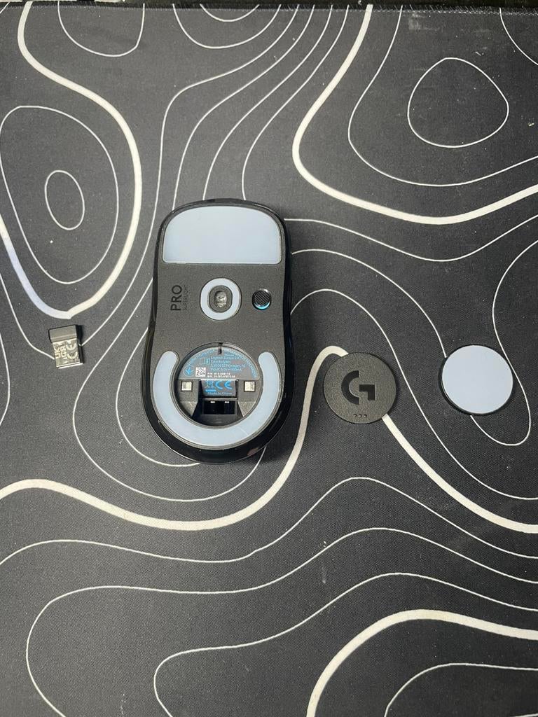 Souris gaming logitech pro superlight, Enlèvement, Comme neuf