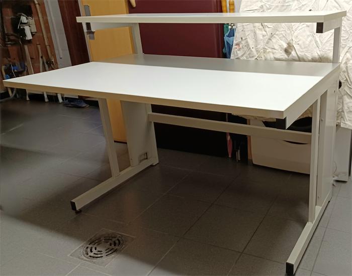 Metalen bureau, Huis en Inrichting, Ophalen, Gebruikt, Industrieel, Kabelgoot