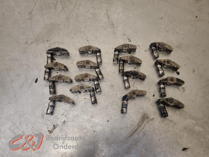 Culbuteur d'un Nissan NV300, -, 3 mois de garantie, Utilisé, -