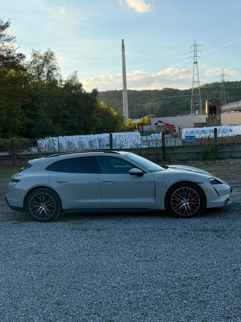 porsche taycan 4s sport turismo, Autos, Cuir, Argent ou Gris, Achat, Carnet d'entretien