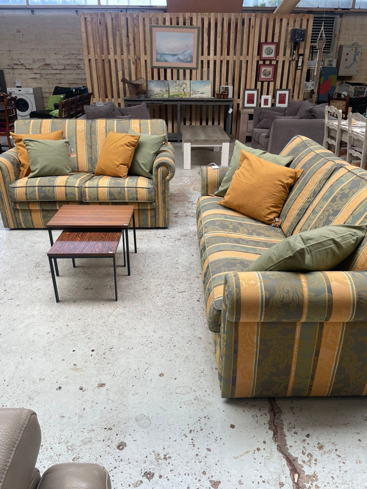 Leuk salon, Ophalen, Zo goed als nieuw