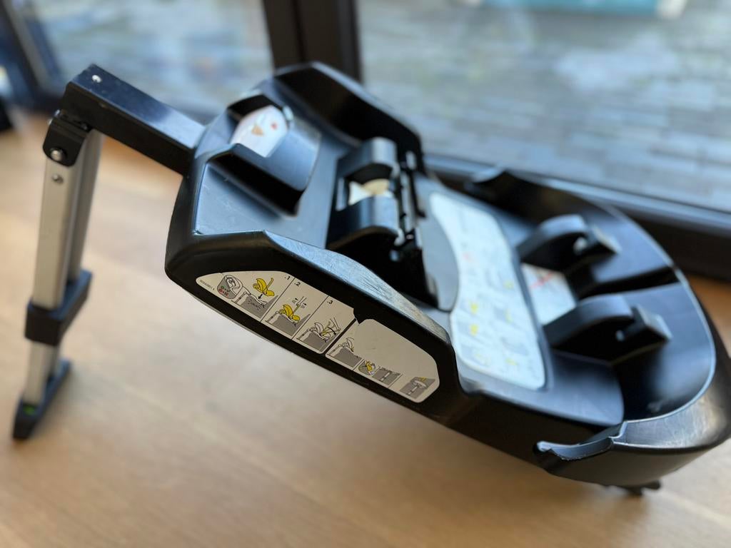 Isofix Doona, Kinderen en Baby's, Autostoeltjes, Ophalen, Gebruikt, Overige merken, Isofix