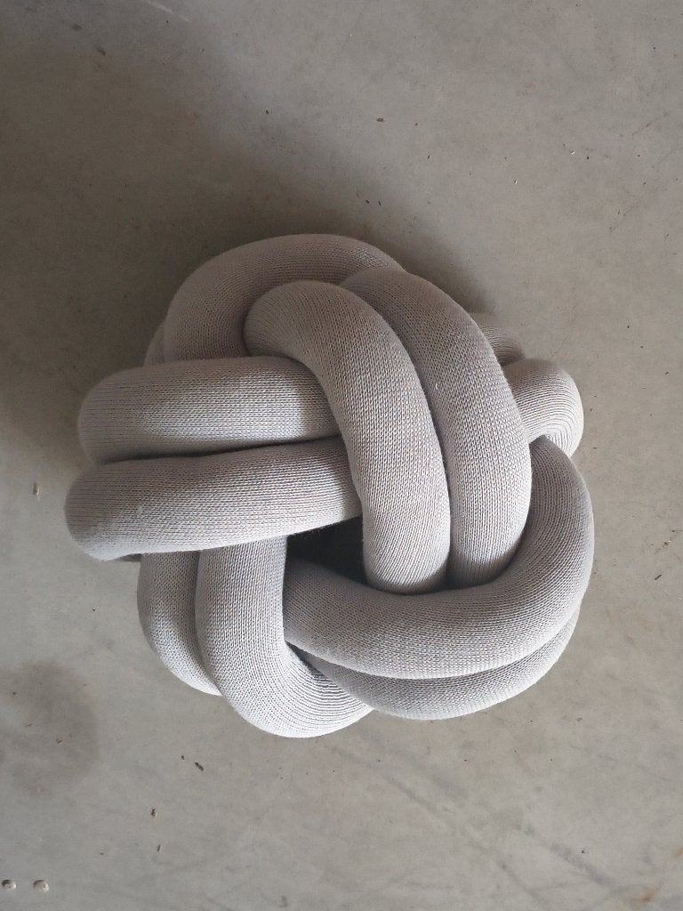 Knot Cushion - design house stockholm, Huis en Inrichting, Woonaccessoires | Kussens, Wit, Nieuw, Ophalen of Verzenden, Sierkussen