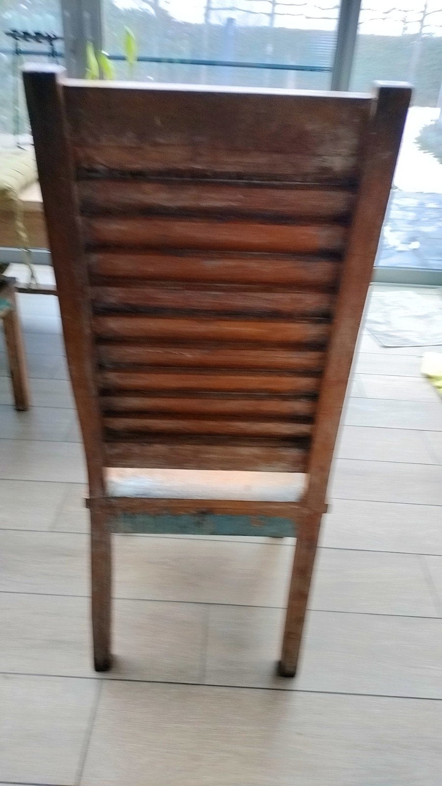 4 chaises de salle à manger anciennes entièrement en bois, Enlèvement, Comme neuf
