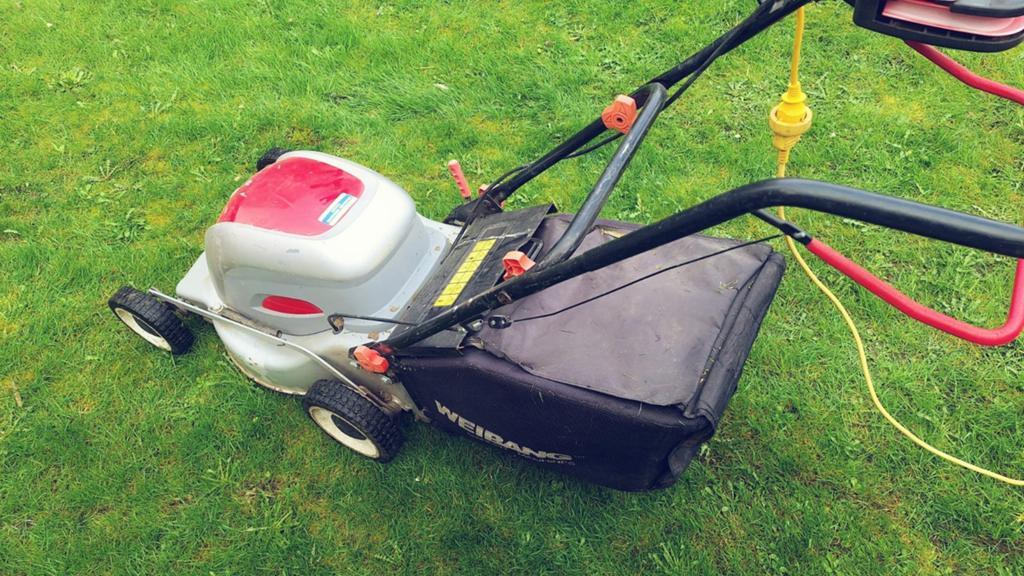 Zelftrekker grasmachine, Tuin en Terras, Grasmaaiers, Ophalen