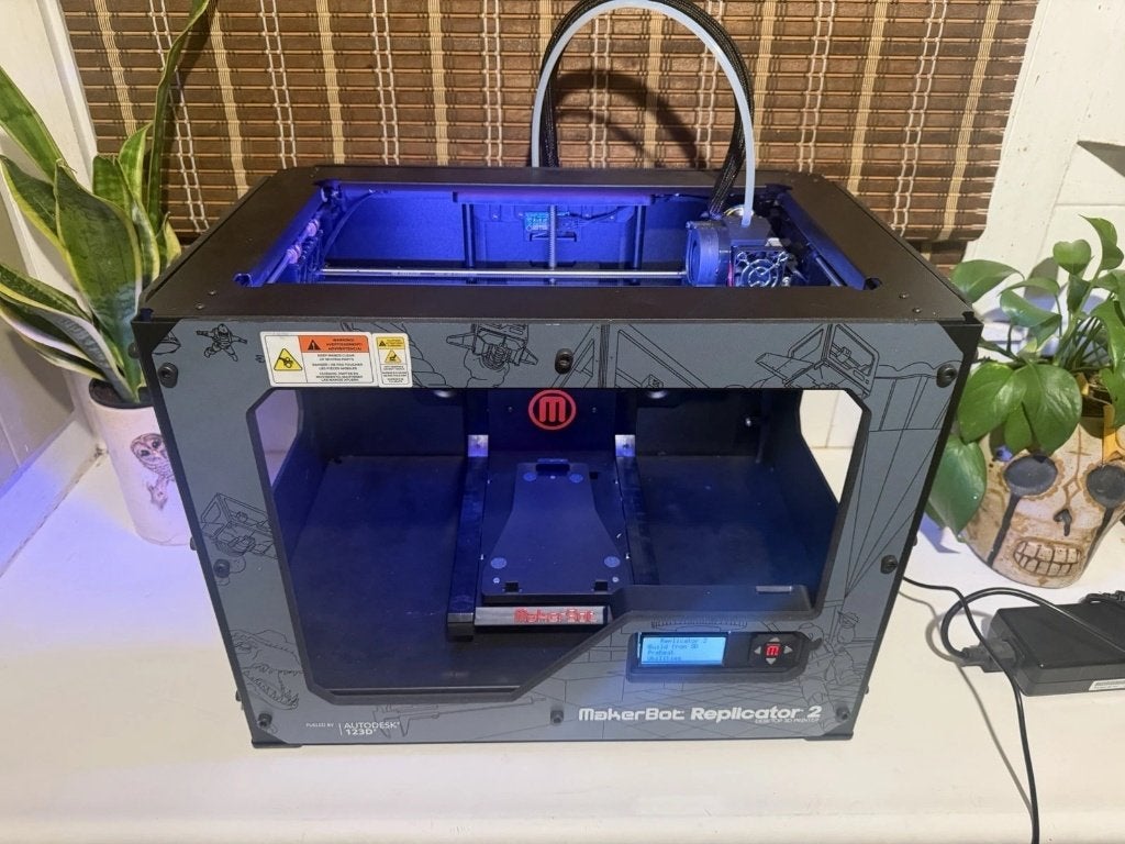 édition spéciale Autodesk de Makerbot Replicator 2, Informatique & Logiciels, 3D Imprimantes, Enlèvement, Utilisé, Filament