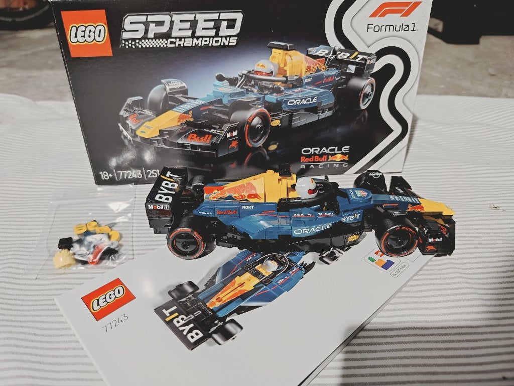 Lego 77243 - Oracle Red Bull Racing RB20 F1 racewagen, Lego, Ophalen of Verzenden, Zo goed als nieuw, Inclusief accessoires