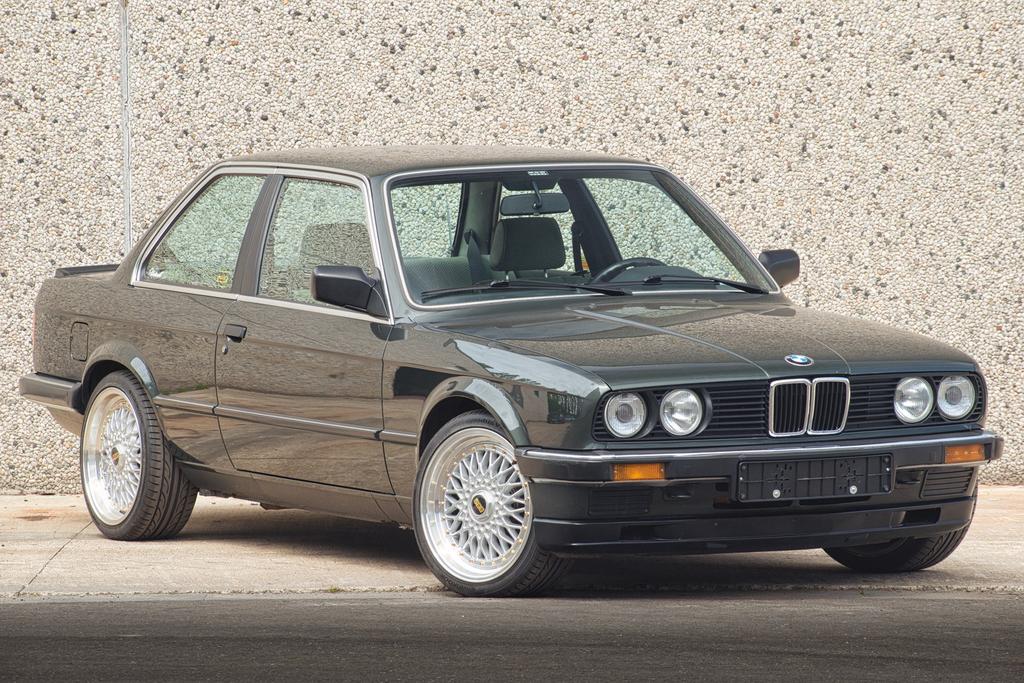 BMW E30 320i 2-deurs 1985 – mechanisch gerestaureerd, Autos, Boîte manuelle, Entretenue par le concessionnaire, 2 portes, Particulier