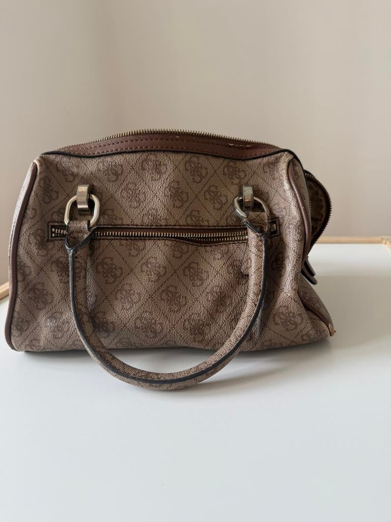 Sac Guess, Enlèvement, Comme neuf