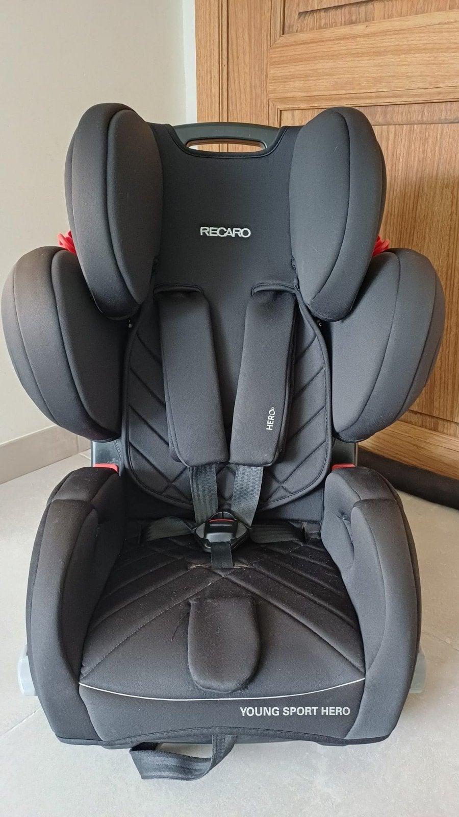 Recaro Young Sport Hero autostoel, Verstelbare rugleuning, Autogordel, Zo goed als nieuw, 9 t/m 36 kg