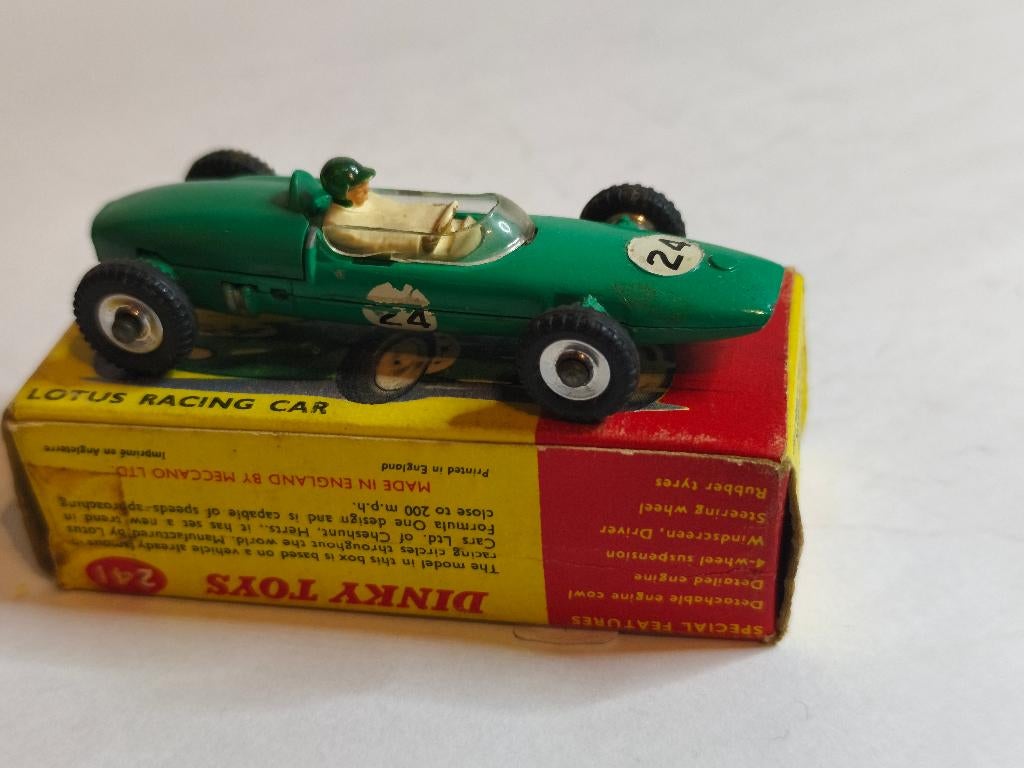 DINKY TOYS UK LOTUSRACEWAGEN REF 241, Hobby en Vrije tijd, Modelauto's | 1:43, Gebruikt, Auto, Dinky Toys, Ophalen of Verzenden