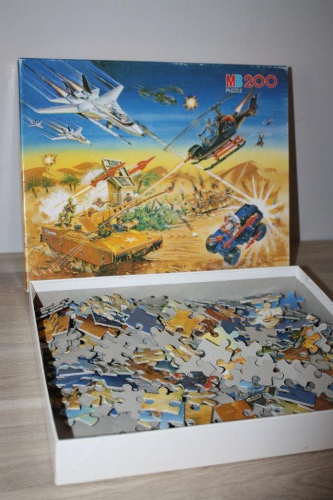 Puzzel Action force / GIJOE , MB , 42x34 cm 1986, Verzamelen, Ophalen of Verzenden, Zo goed als nieuw