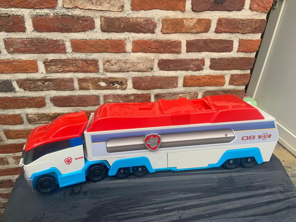Camion jouets, Comme neuf