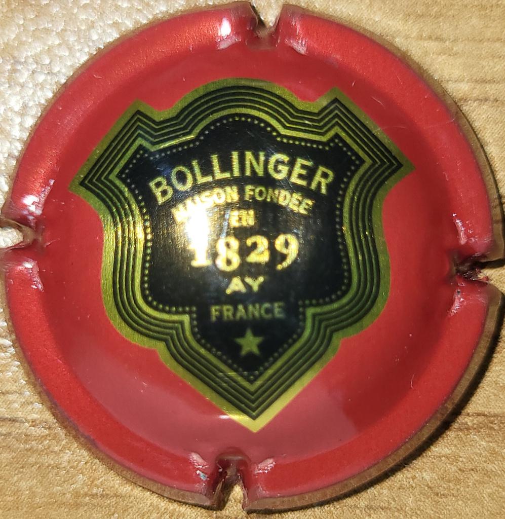 Capsule Champagne BOLLINGER Rouge foncé/noir/or nr.51, Collections, Vins, Enlèvement ou Envoi, Neuf, France, Champagne