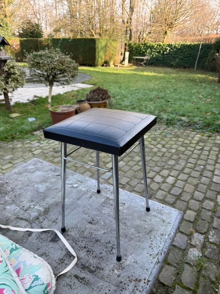 Krukje leder en chrome, Enlèvement, Utilisé
