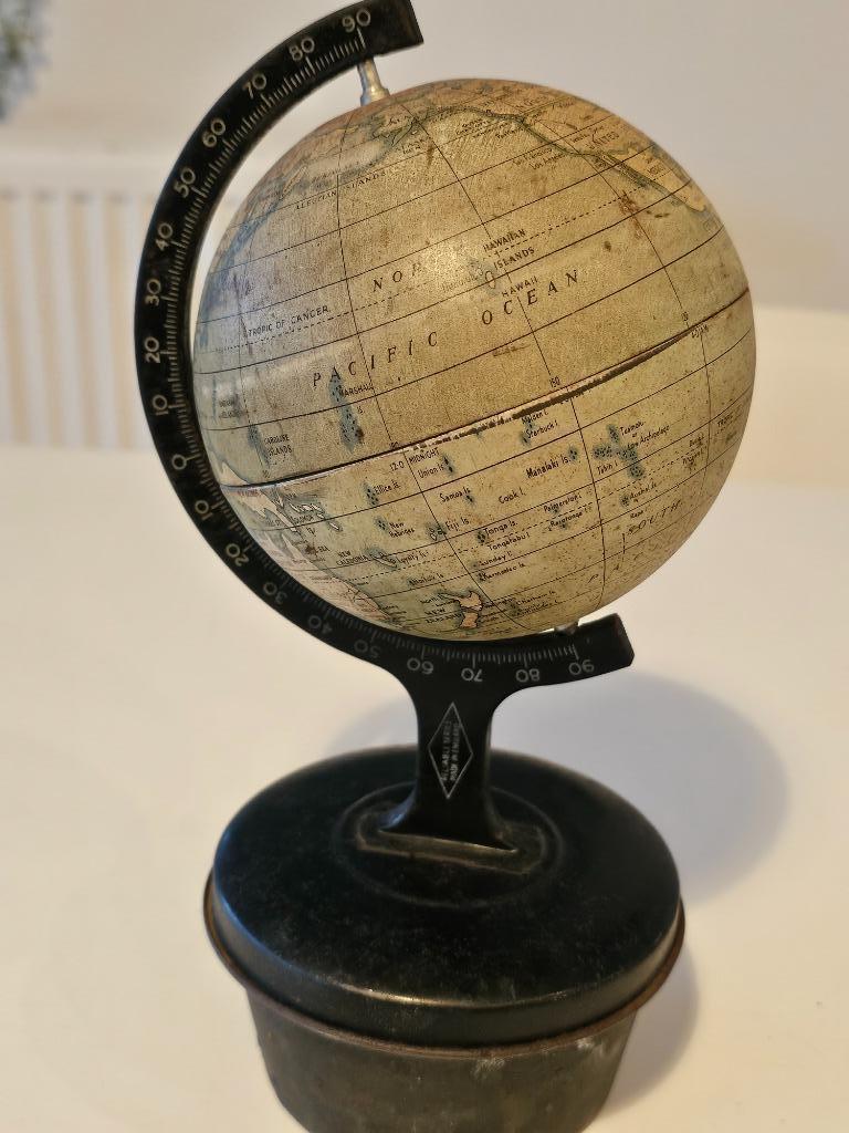 Art-Deco Blikken Globe van Reliable Series - gemaakt in Enge, Enlèvement ou Envoi