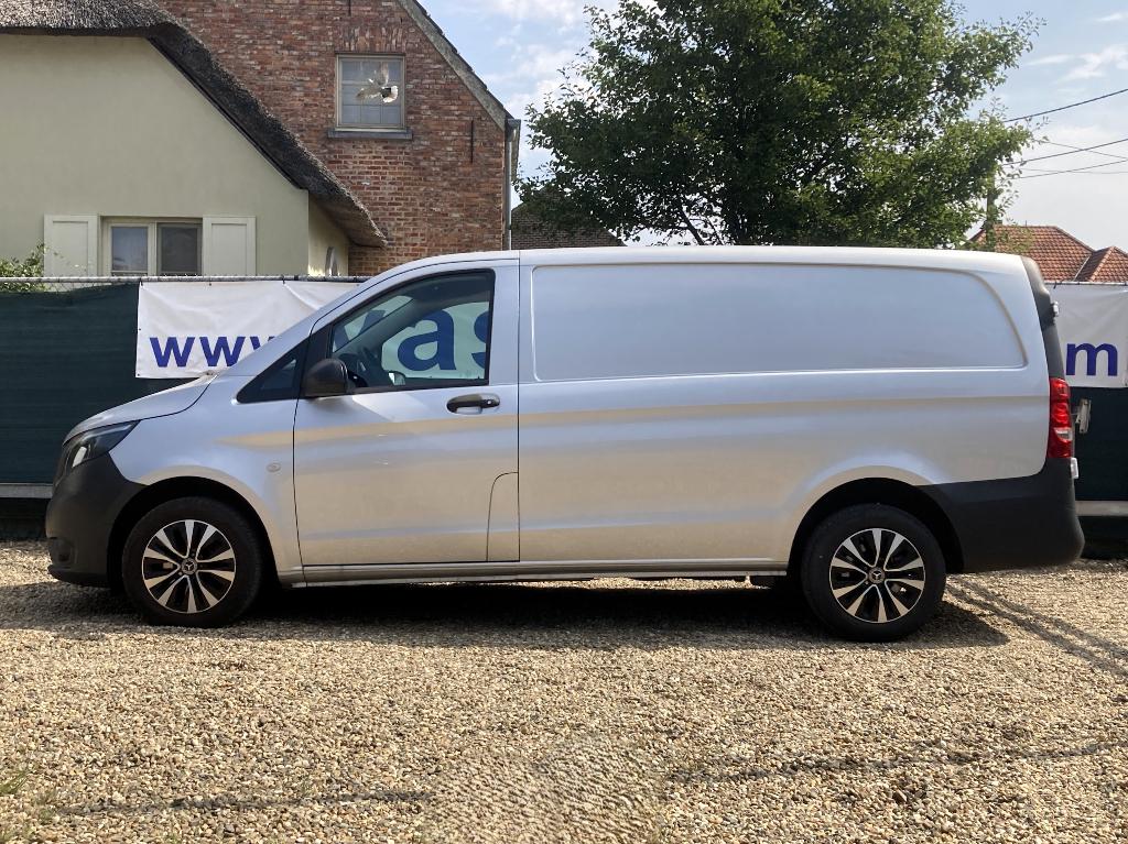 Mercedes-Benz Vito 114CDI 30.000 € +BTW Weinig KM / Trekhaak, Auto's, Bestelwagens en Lichte vracht, Start-stop-systeem, 1951 cc