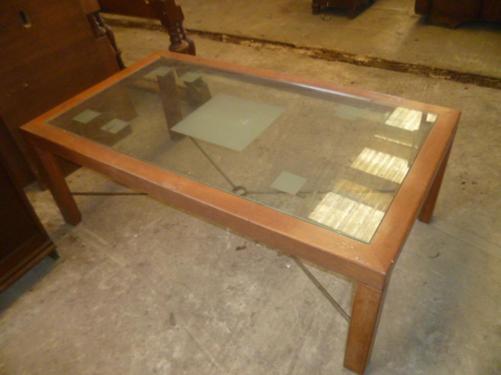 SALON TAFEL MET GEZANDSTRAALD MOTIEF IN T BLAD, Ophalen