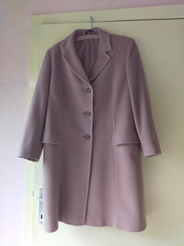 Mooie nette beige mantel maat 42, Kleding | Dames, Ophalen, Zo goed als nieuw, Maat 42/44 (L), Beige