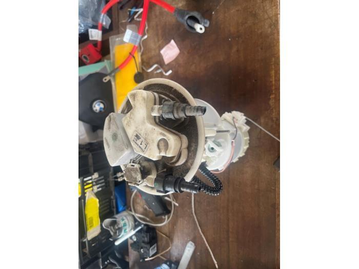 Pompe essence d'un Peugeot 107, -, 3 mois de garantie, Utilisé, -