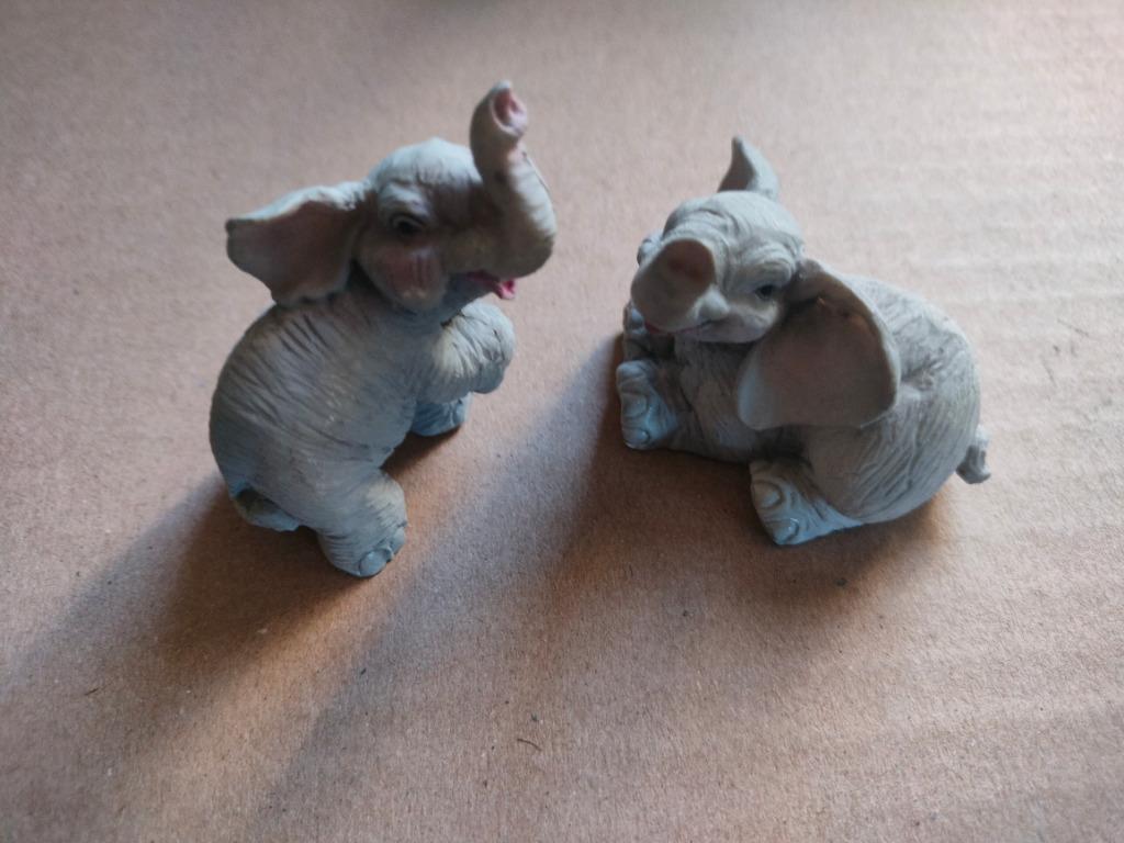 🐘  3 mooie miniatuur olifanten 2 beedjes + 1 steen, Ophalen of Verzenden, Zo goed als nieuw, Wild dier, Beeldje of Figuurtje