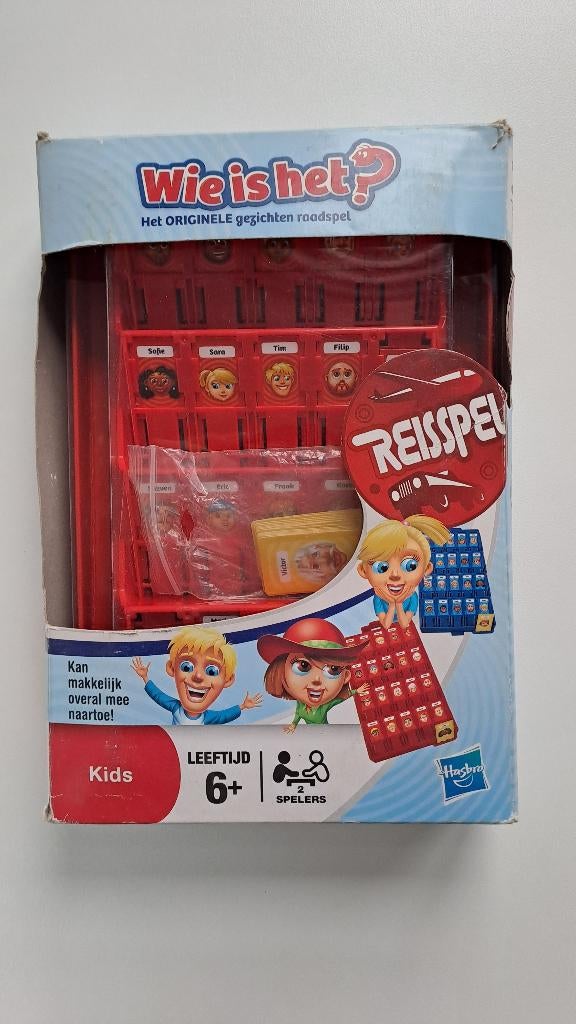 Wie is het - reisspel, Hobby en Vrije tijd, Ophalen of Verzenden, Gebruikt, MB SPELLEN, Reisspel