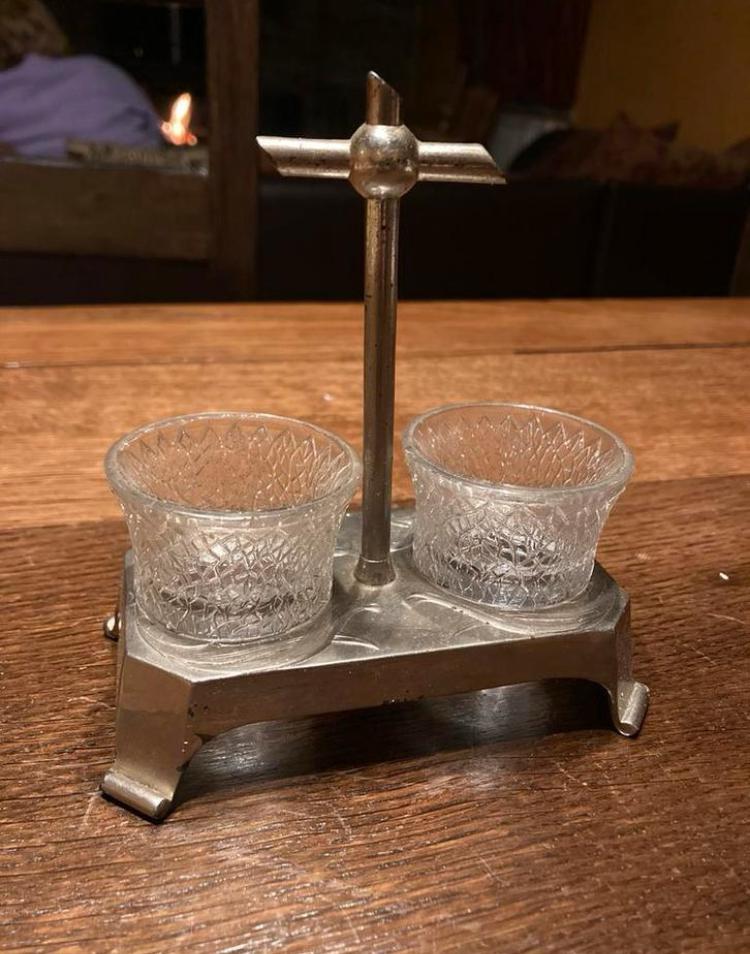 Ensemble ancien de sel et de poivre - verres à liqueur -, Enlèvement ou Envoi