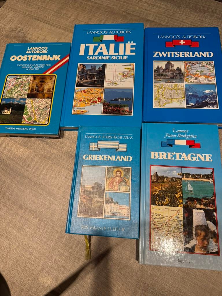 Boeken van lannoo.1 euro per stuk, Enlèvement, Comme neuf