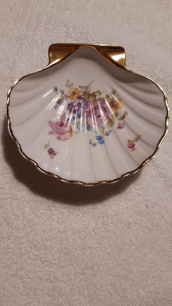 Coquille en porcelaine, Enlèvement ou Envoi