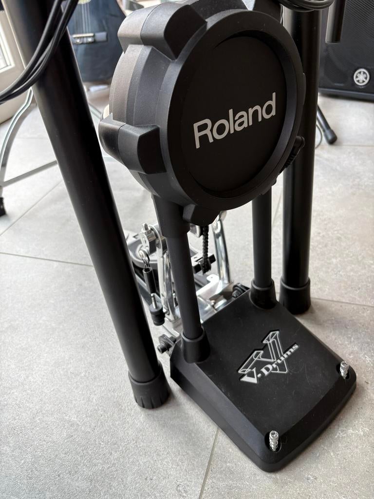 Electronische drum met toebehoren in zeer goede staat., Muziek en Instrumenten, Ophalen, Zo goed als nieuw, Roland