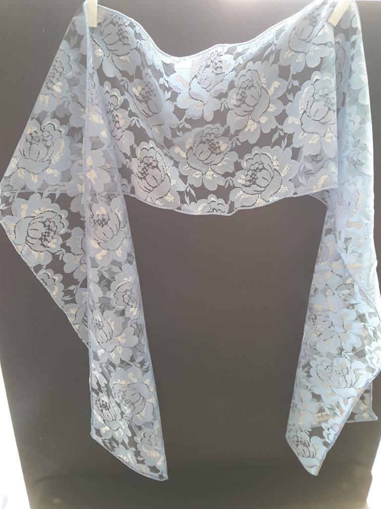 foulard  écharpe bleu clair ajouré et fil argent 160 x 20 cm, Enlèvement ou Envoi, Neuf, Écharpe