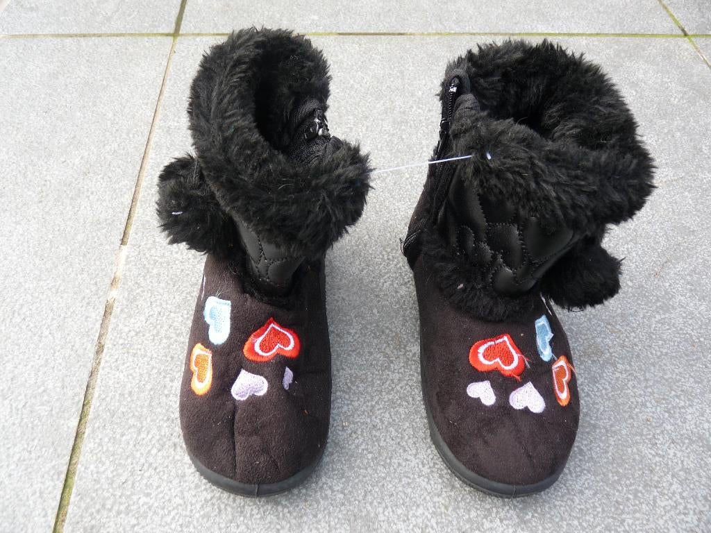 Bottes fourées, enfant,  Noir   Neuves  Pointure 25, Neuf, Bottes, Enlèvement ou Envoi, Fille