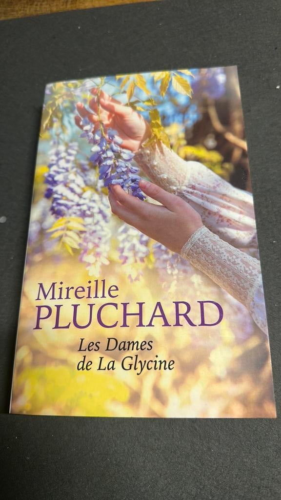 Les dames de la glycine de Mireille Pluchard, Enlèvement ou Envoi, Comme neuf