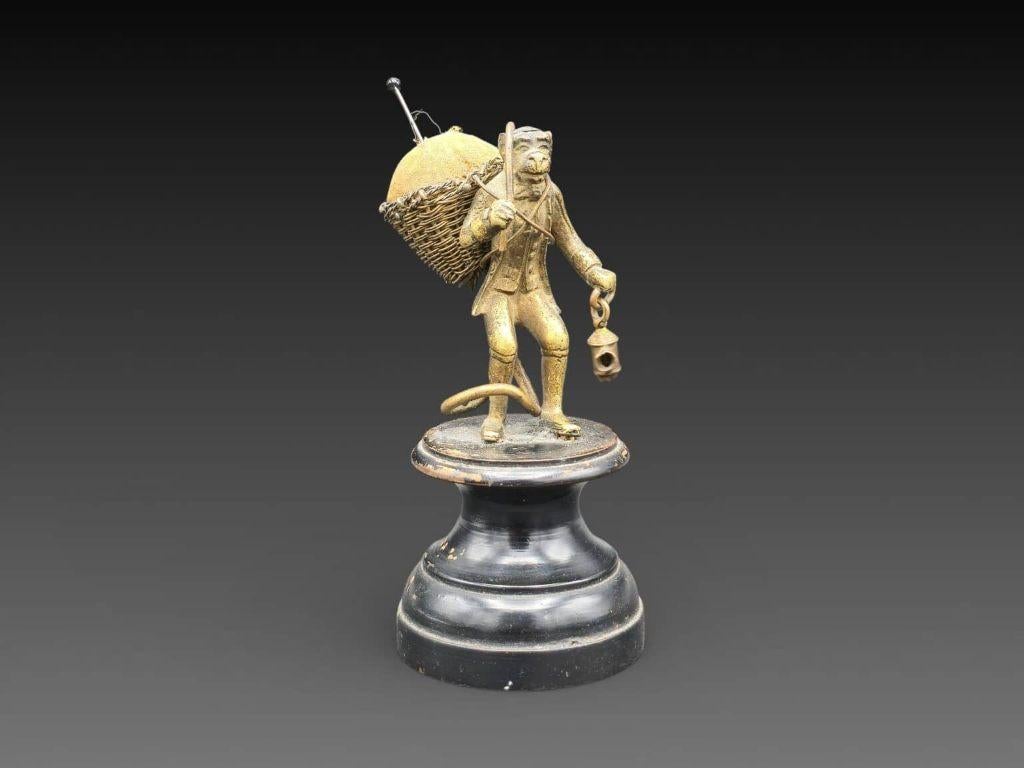 Statuette de singe en bronze, porte aiguilles, H. 11 cm, Enlèvement ou Envoi