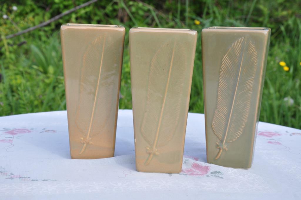 trio de vases en faience decor plume, Enlèvement ou Envoi