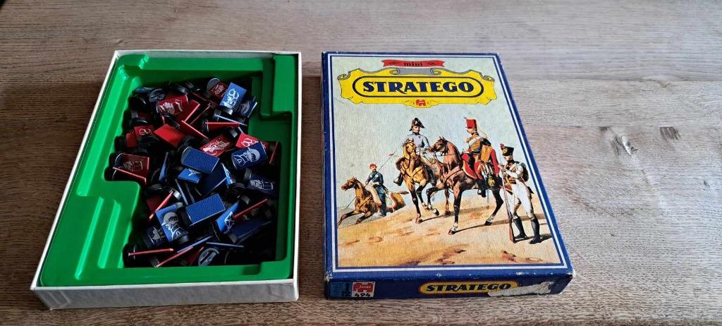STRATEGO - JEU DE SOCIETE VERSION MINI, Ophalen of Verzenden