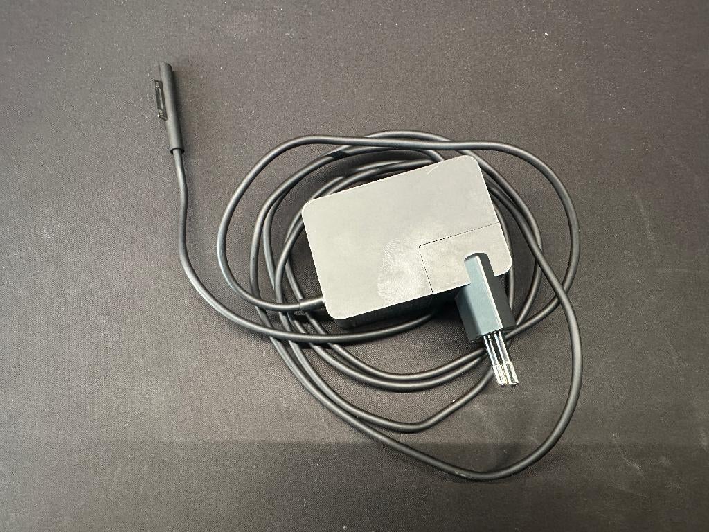Microsoft Surface oplader 1736 adapter Surface Pro / Laptop, Enlèvement ou Envoi, Utilisé, Microsoft