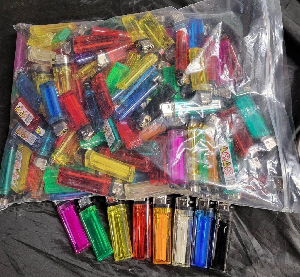 135 briquets (jetables), Envoi, Neuf, Briquet