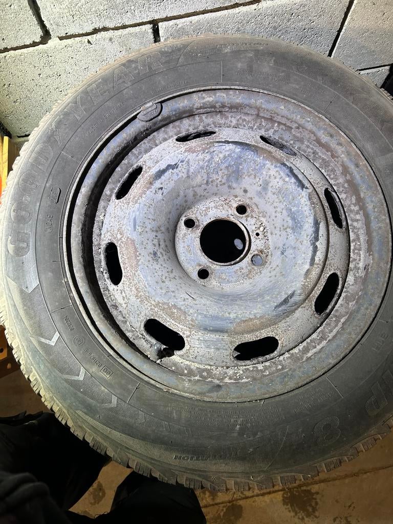 Winterbanden op velg, Auto-onderdelen, Banden en Velgen, Ophalen, Gebruikt, 15 inch, Velg(en)