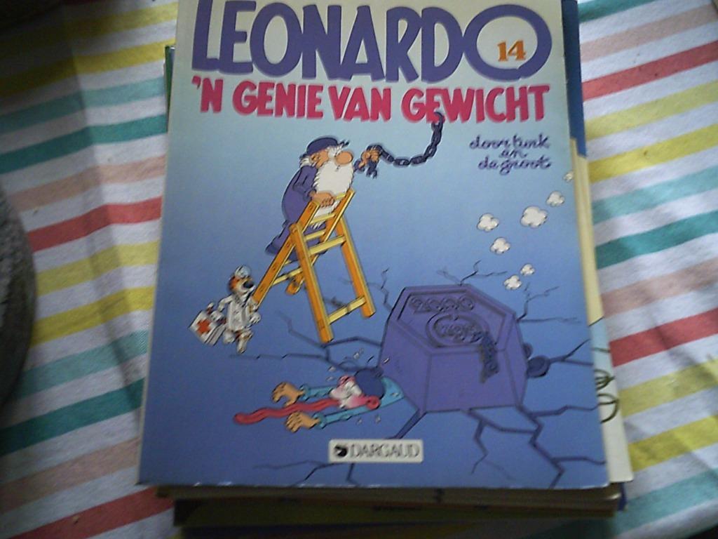 Titeuf/Leonardo strips, Meerdere stripboeken, Ophalen of Verzenden, Zo goed als nieuw