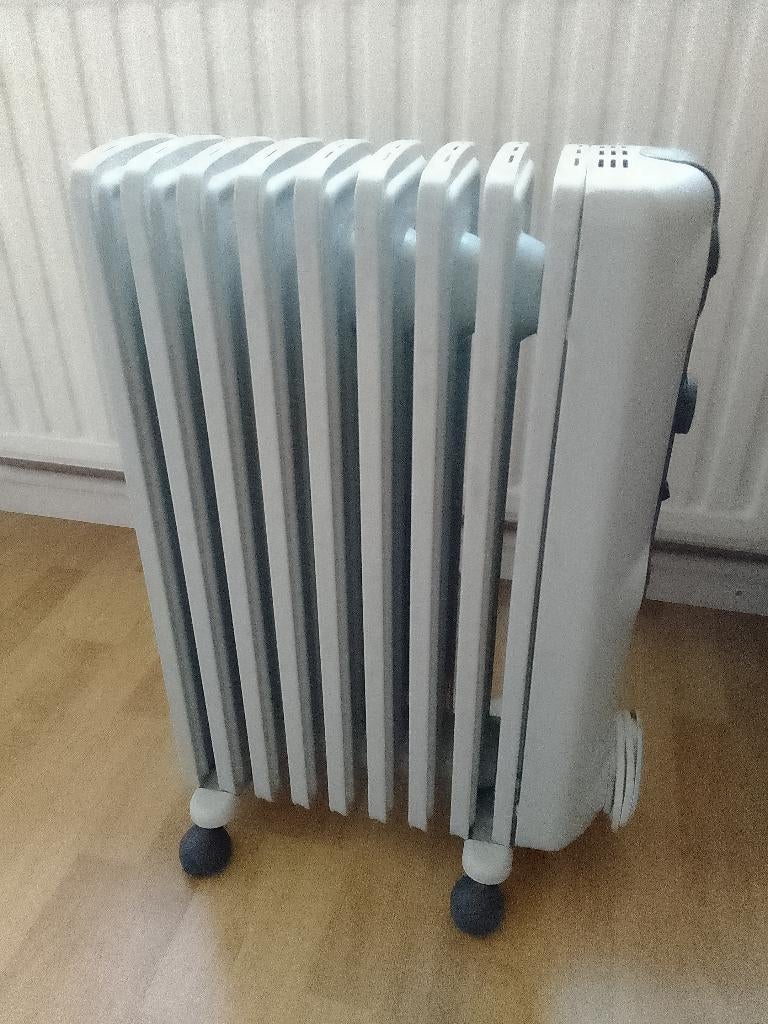 Elektrische verwarming, Ophalen, Zo goed als nieuw, Radiator