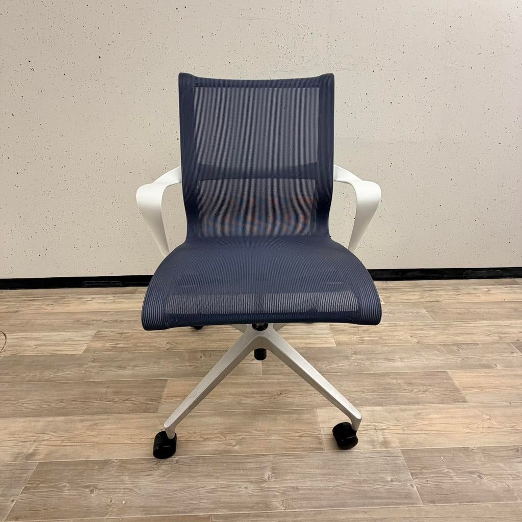 Herman Miller Setu, Grijs & Blauw TOPSTAAT!, Gaming bureaustoel, Ophalen of Verzenden, Zo goed als nieuw, Grijs