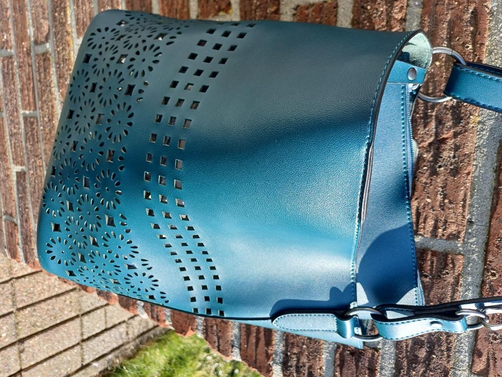 Handtas Echt Leer, Handtassen en Accessoires, Tassen | Damestassen, Zo goed als nieuw, Handtas, Blauw, Ophalen of Verzenden