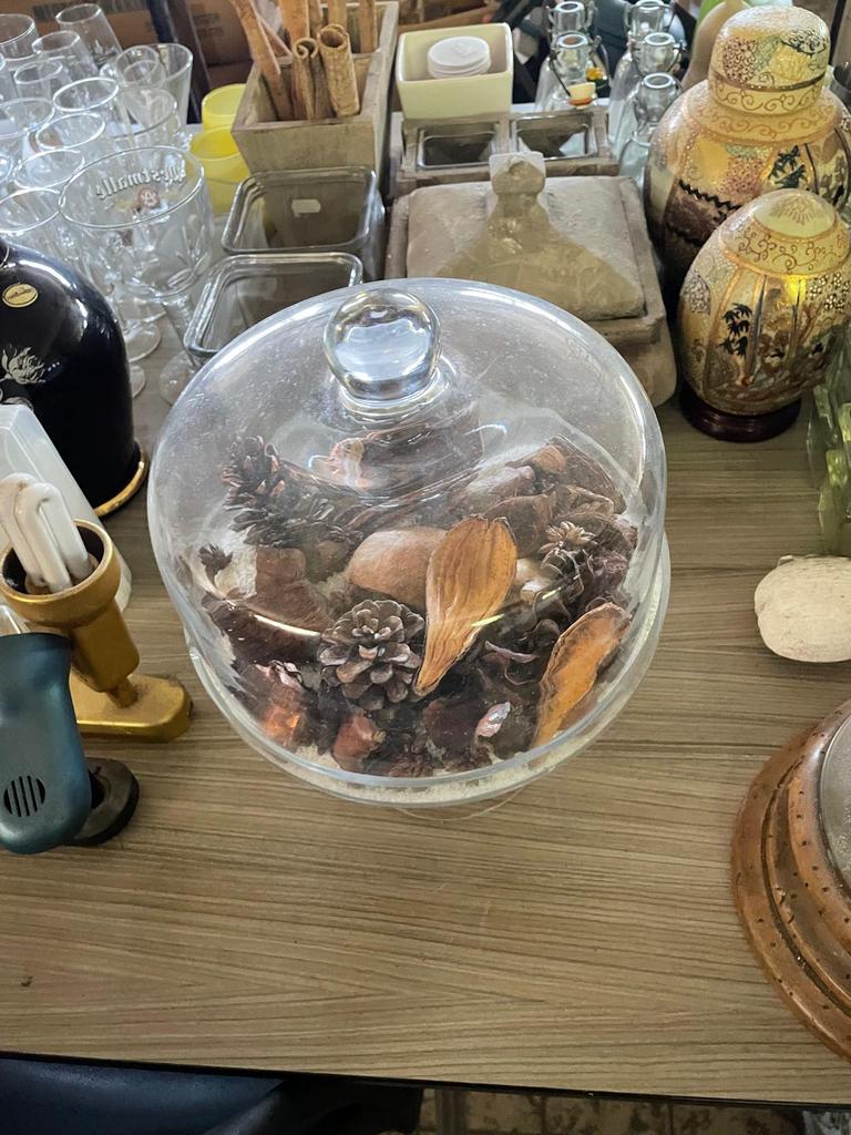 Cloche en verre sur pied - idéale pour décoration, gâteaux.., Enlèvement, Comme neuf