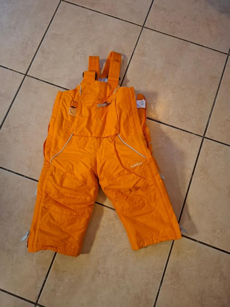 Pantalon de ski à bretelles pour bébé 18 mois., Enlèvement, Comme neuf, Ski, Vêtements