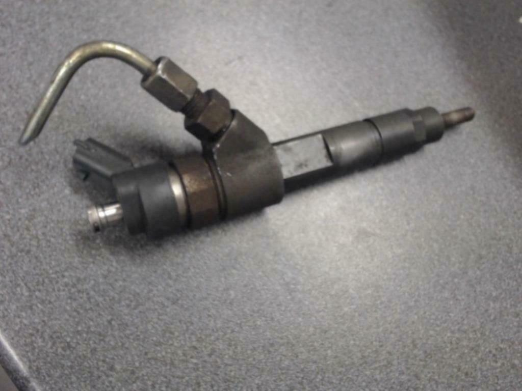 Injecteur Bosch  0445120002 5900083702 Iveco &, Ophalen of Verzenden, Gebruikt