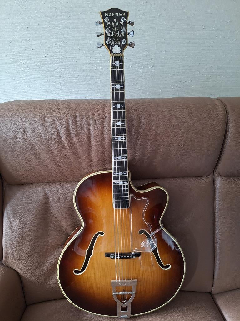 Guitare JAZZ HOFNER COMITTEE 1966 Acoustique Collector Mint, Musique & Instruments, Enlèvement, Comme neuf, Autres types, Avec valise