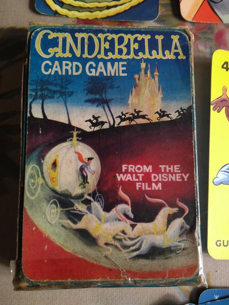 Vintage kaartspel Walt Disney Cinderella Assepoester, Verzamelen, Disney, Zo goed als nieuw, Ophalen of Verzenden